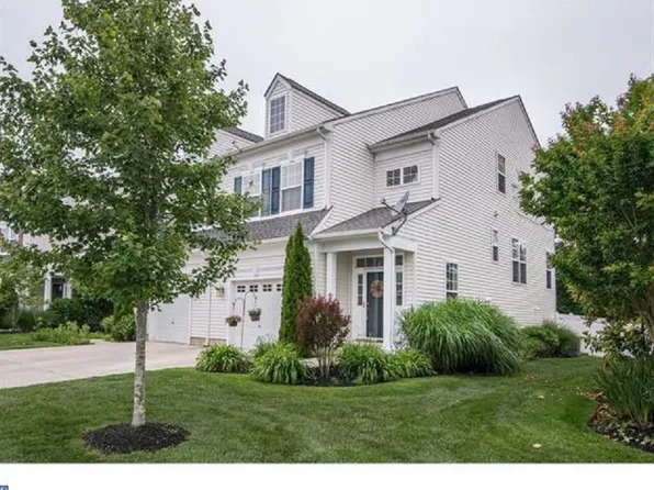 126 Meadow Cir, Mays Landing, NJ 08330