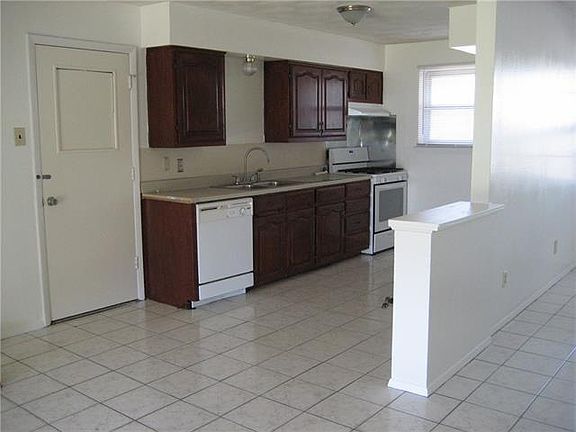 5th image of 4226 Longleaf Dr