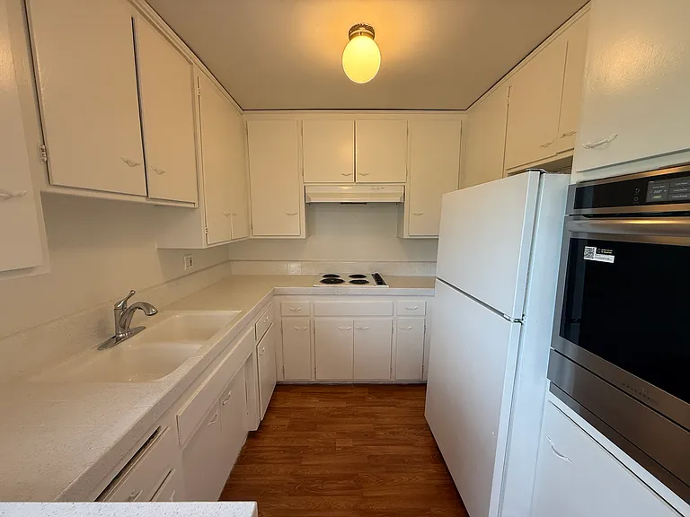 6535 Fulton Ave #205 — Photo 4