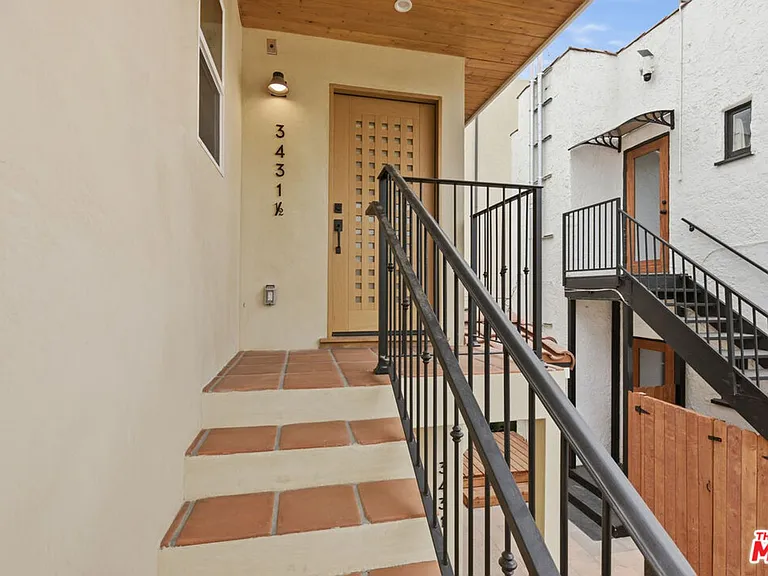 3431 Edgehill Dr — Photo 22