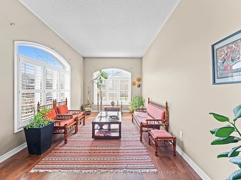 2 Kistler St — Photo 3