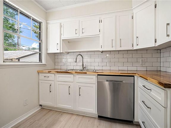 5th image of 314 Court St