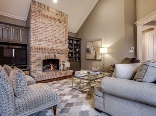 8643 Royalbrook Ct, Dallas, TX 75243
