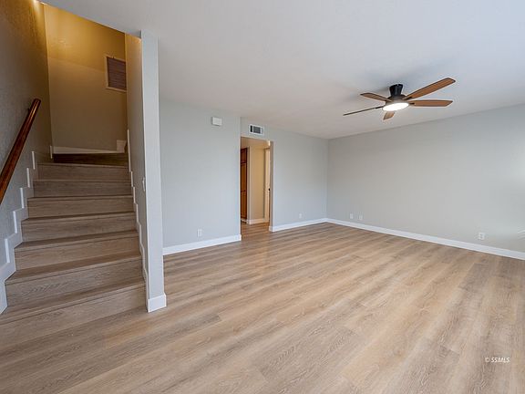 3rd image of 189 E Upjohn Ave