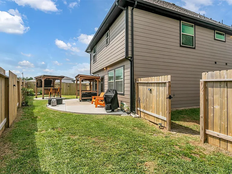 5338 Walker St — Photo 31