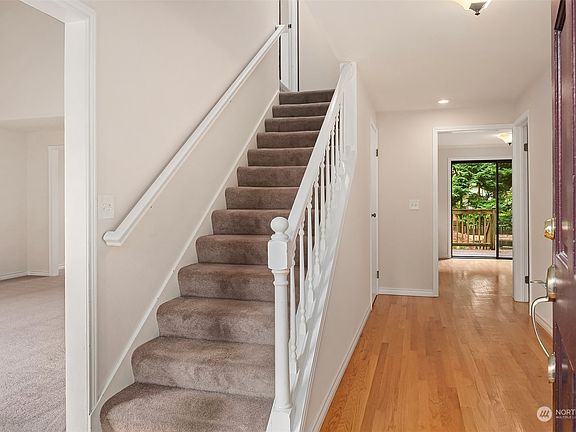3rd image of 17724 NE 103rd Court