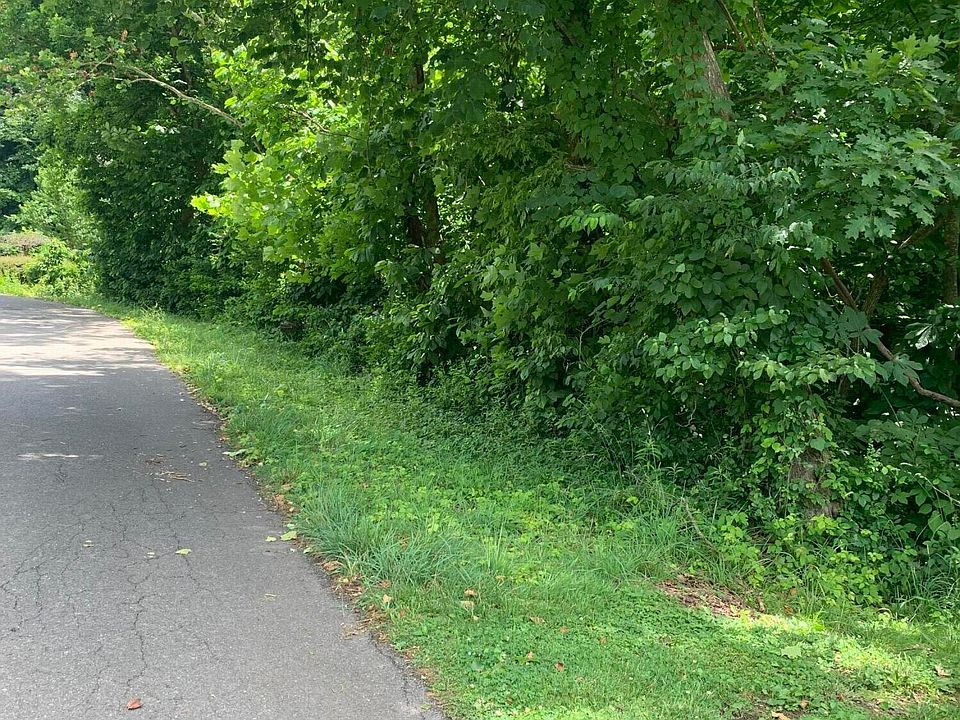 1st image of Woodgreen Ln