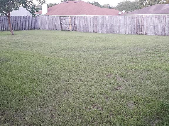 3rd image of 1243 Summit Oaks Dr W