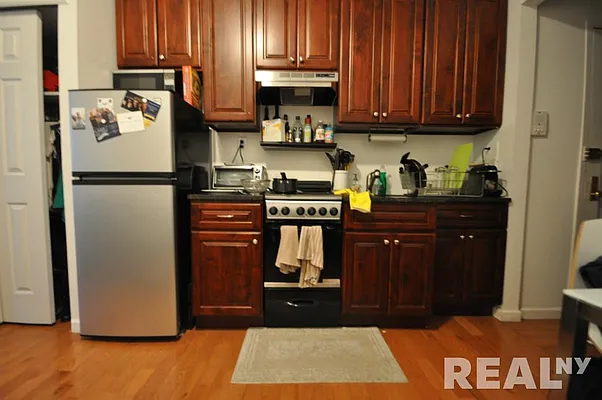 Rented by REAL New York | media 10