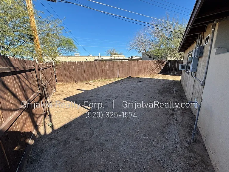 3001-3015 E La Madera Dr — Photo 12