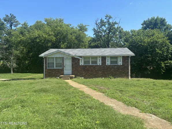 100 Curtiswood Dr, Hendersonville, TN 37075