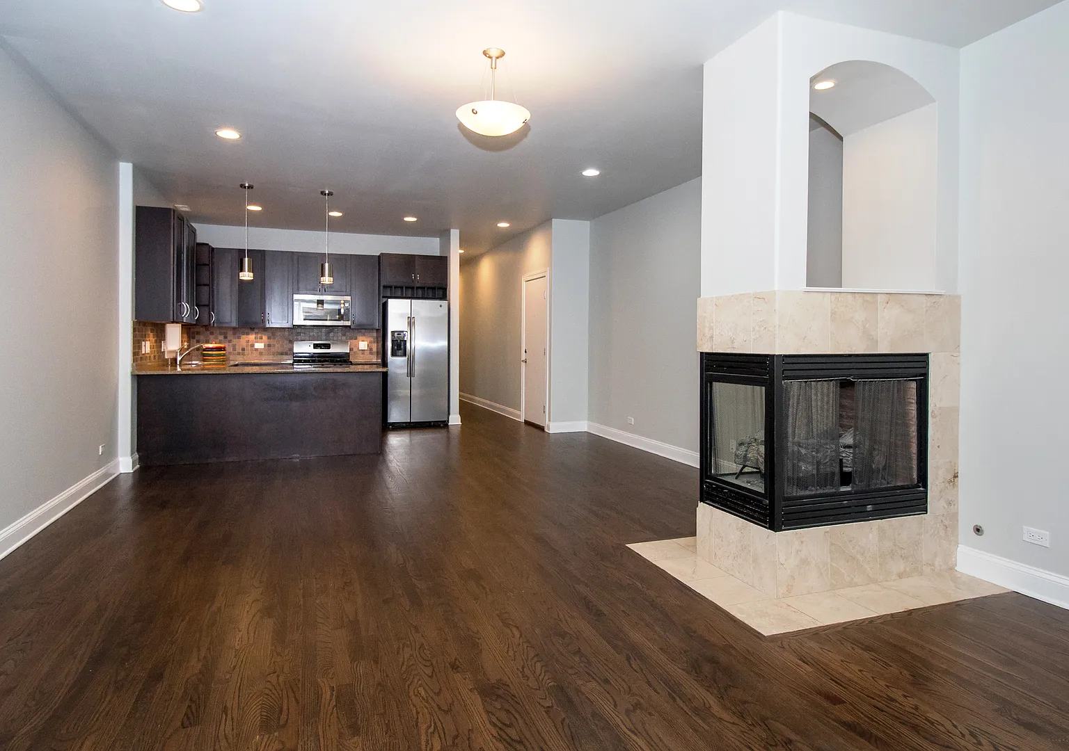3 bed, 1700 sqft, $3,395 — Photo 2