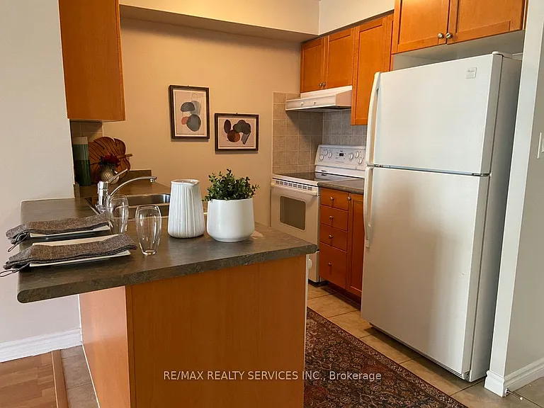 3880 Duke Of York Blvd #718 — Photo 4