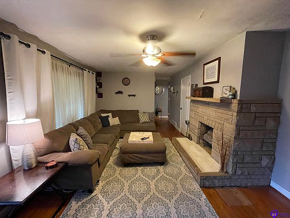 2nd image of 156 N Deepwood Dr
