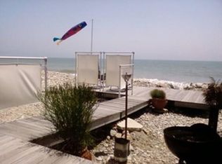 86 E Beach Rd, Westport, MA 02790