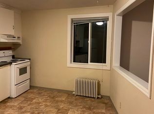 1418 Commercial St APT 3, Astoria, OR 97103