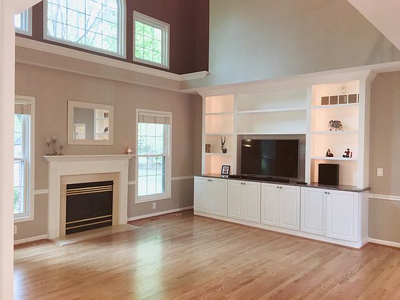 2nd image of 4397 Serpentine Way