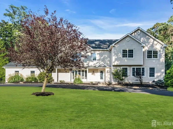 46 Shephard Dr, Middletown, NJ 07748