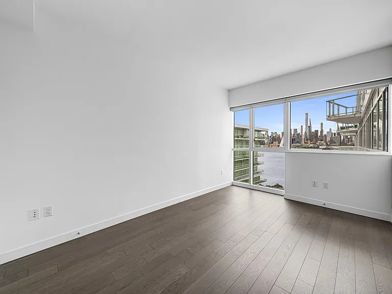 800 Avenue At Port Imperial #914 — Photo 19