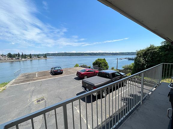 5th image of 618 Washington Ave #6