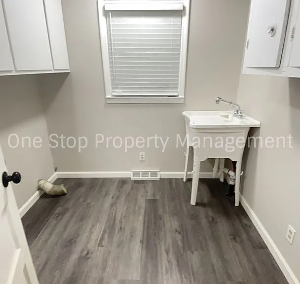 5714 NE 49th St — Photo 20