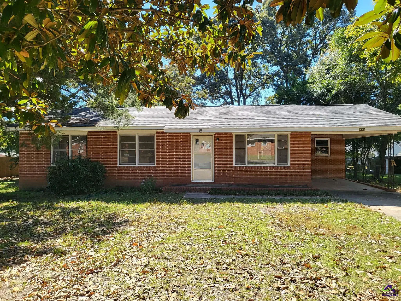3 bed, 1.5 bath, 1188 sqft, $1,300 — Photo 1