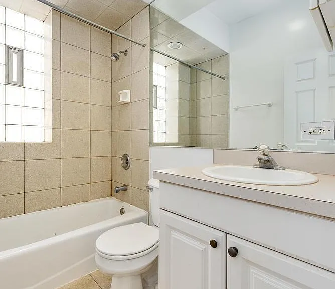 2103 N Kenmore Ave #1R — Photo 10