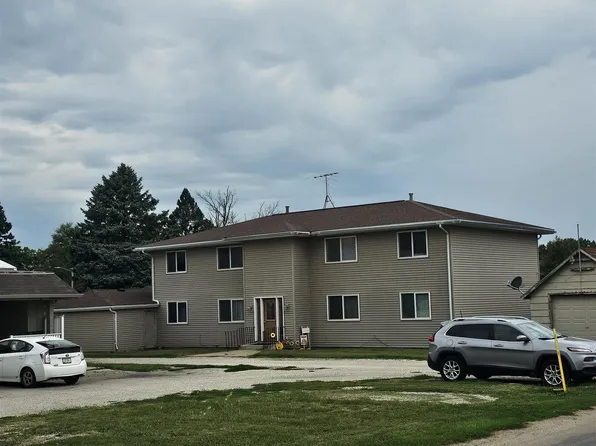 101 N Commercial St, Reinbeck, IA 50669