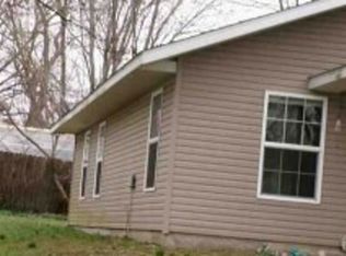 104 S 2nd St, Goodman, MO 64843