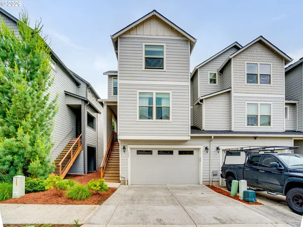135 Loganberry Ct, Woodland, WA 98674