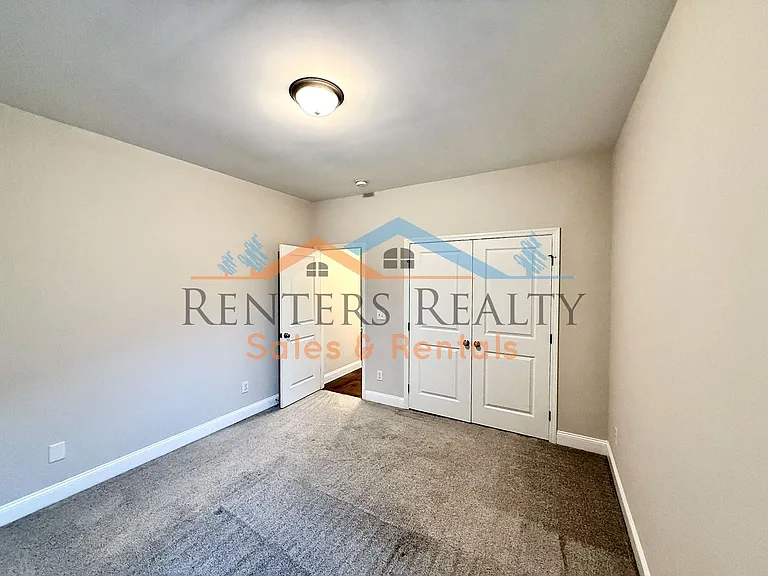 104 Colony Cove Dr — Photo 41