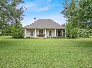 124 Nellies Ln, Broussard, LA 70518