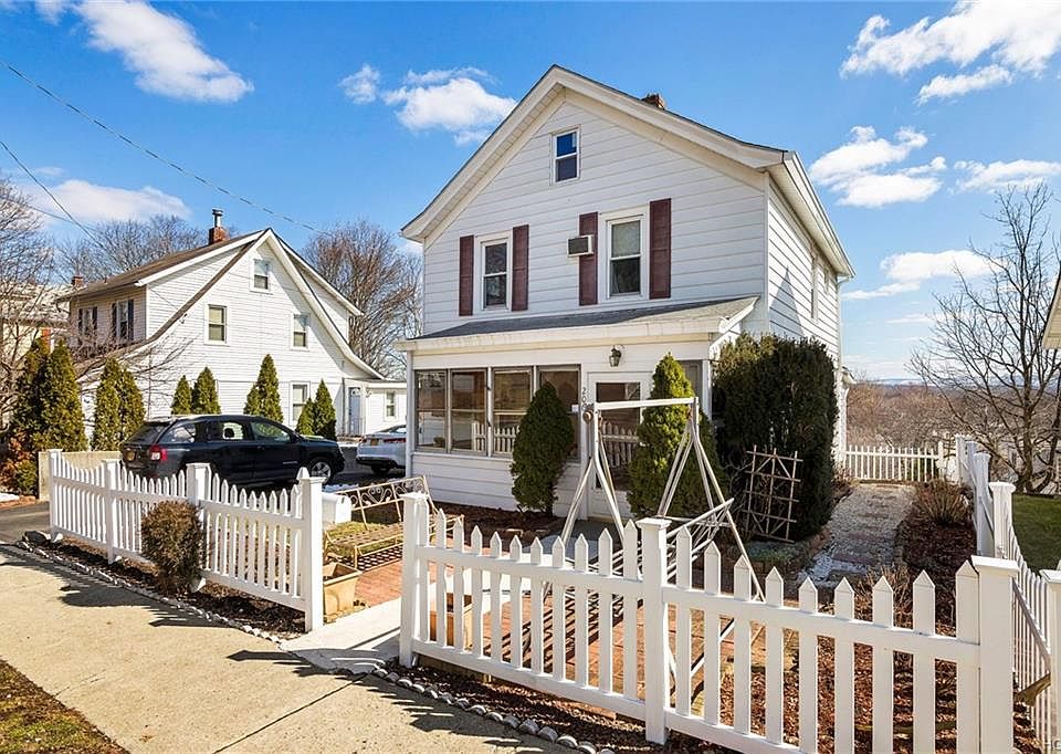 1st image of 206 Prospect Ave