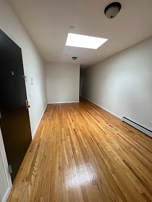 Rented by Standard Living Realty Inc | media 20