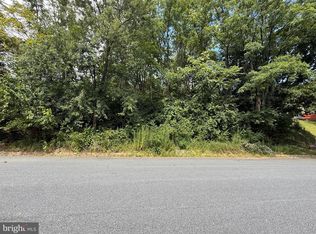 11 Golfview Ln, Reading, PA 19606