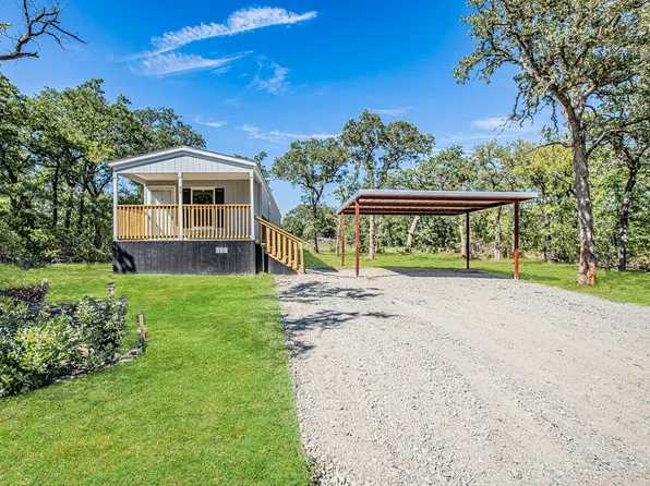 33 Meadow Pond Ct, Bridgeport, TX 76426