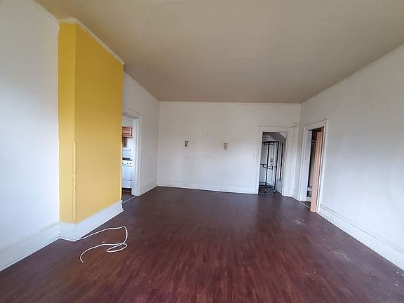 5th image of 545 4th St APT 11