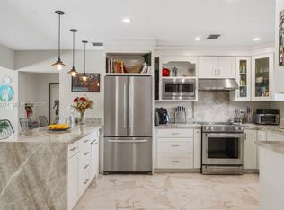 7830 SW 53rd Pl, Miami, FL 33143