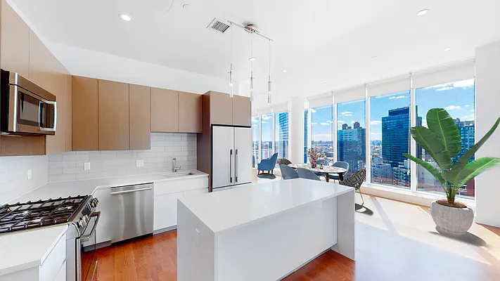 Rented by Jade Stone Real Estate Consulting | media 32