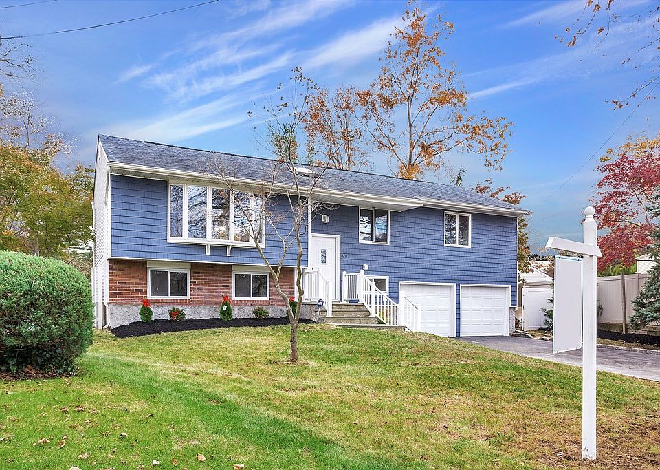 1st image of 98 Colonial St