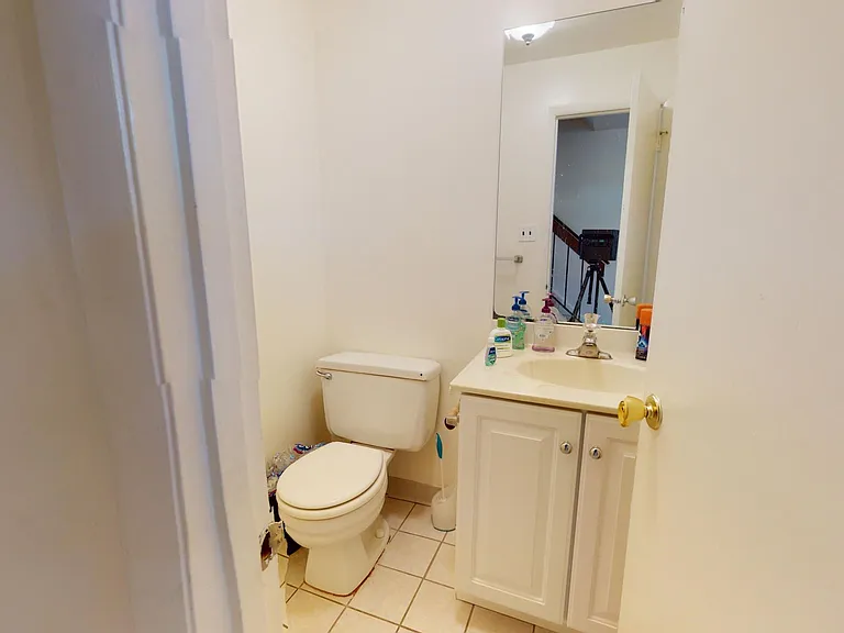 1601 S Hayes St #2 — Photo 8