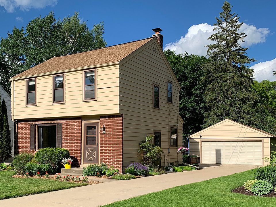 1st image of 542 N 115th St