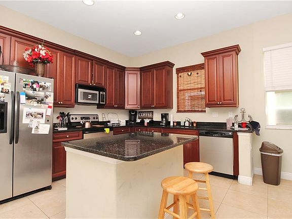 3rd image of 1584 Burns Dr