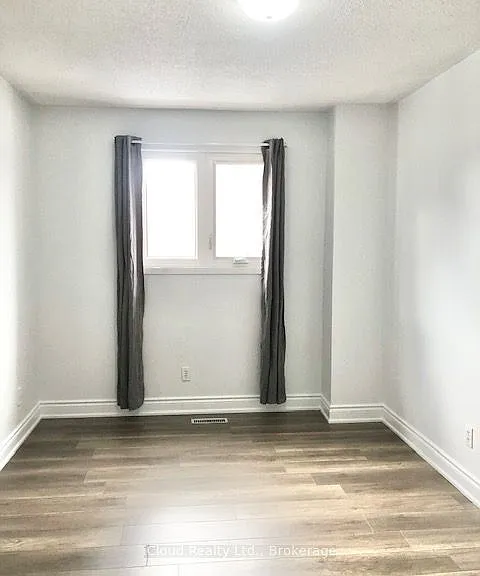 112 Dumfries Ave — Photo 13