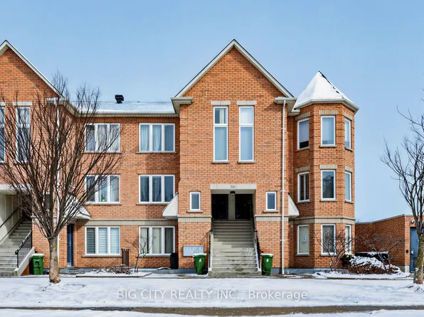 80 Aerodrome Cres #101, Toronto, ON M4G 4J1
