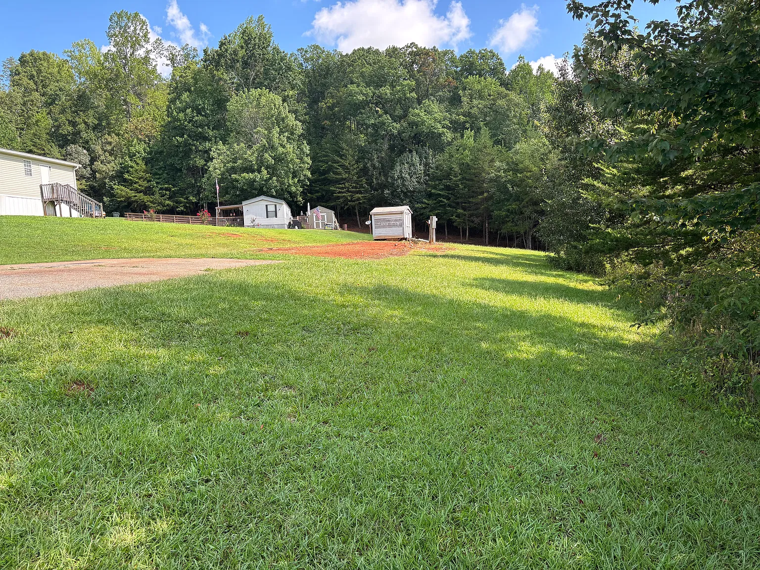 3 bed, $550 — Photo 2