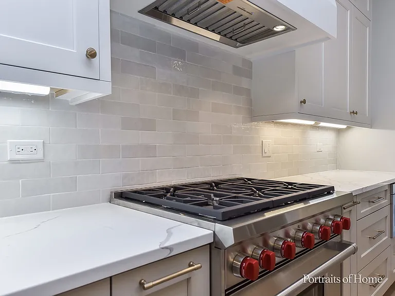 2135 N Lakewood Ave #1 — Photo 8