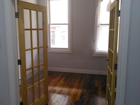 4th image of 2071 Bathgate Ave