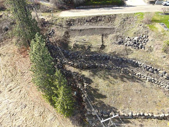 3rd image of 1418 W Toni Rae Dr