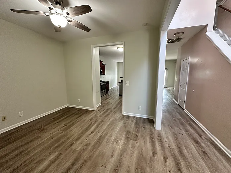 119 Landover Dr — Photo 4